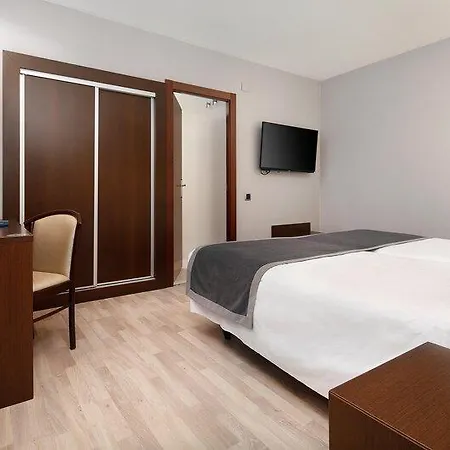 Hotel Hcc Taber 3*