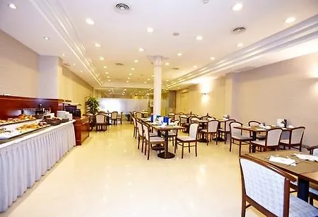 Hcc Taber Hotel 3*