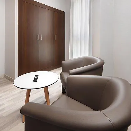 Hotel Hcc Taber 3*