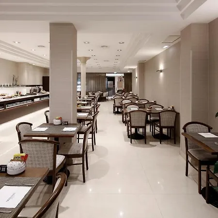 Hcc Taber Hotel 3*