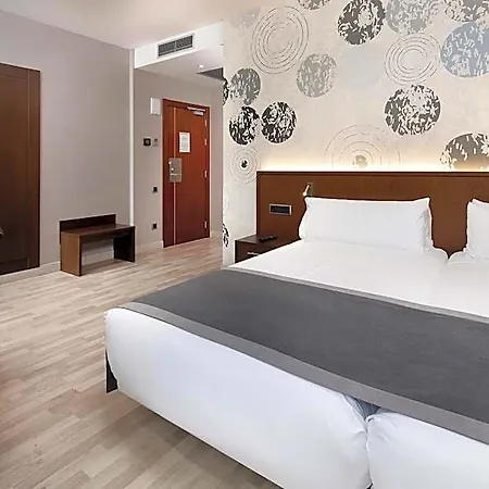 Hcc Taber Hotel 3*