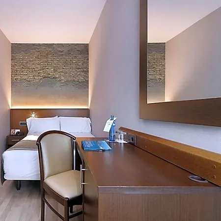 Hcc Taber Hotel 3*