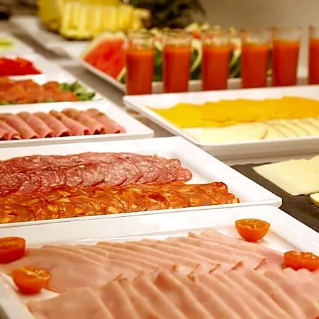 Hotel Hcc Taber 3*