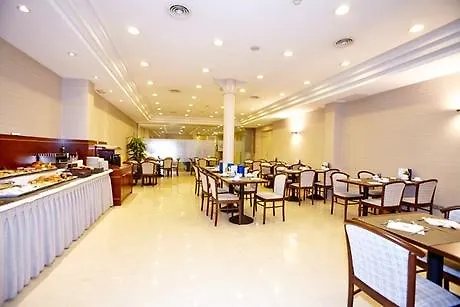 Hcc Taber Hotel 3*