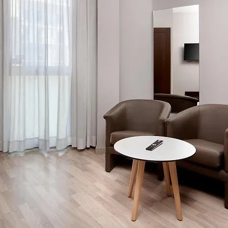 Hcc Taber מלון ברצלונה